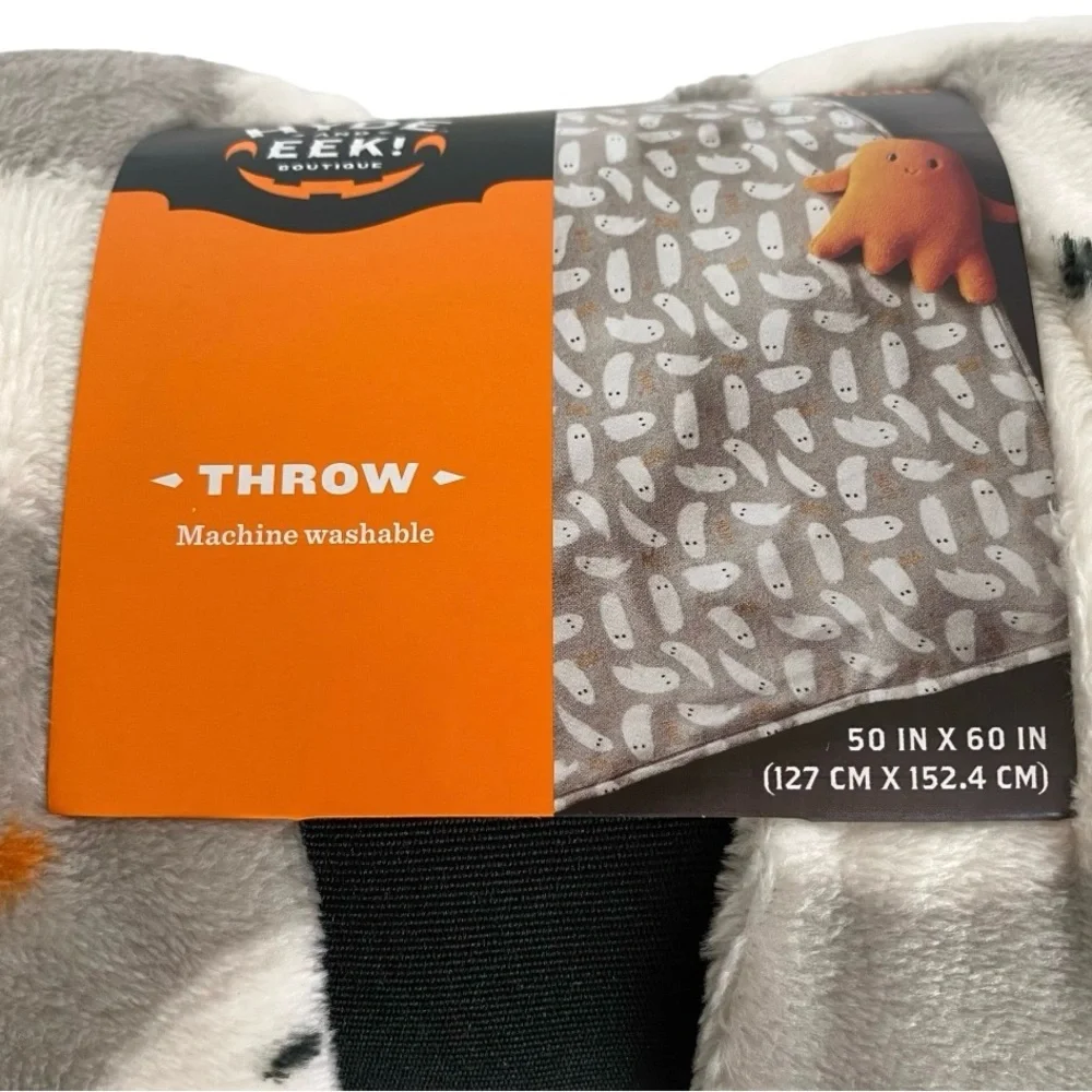 Ghost Halloween Throw Blanket - Hyde and Eek
